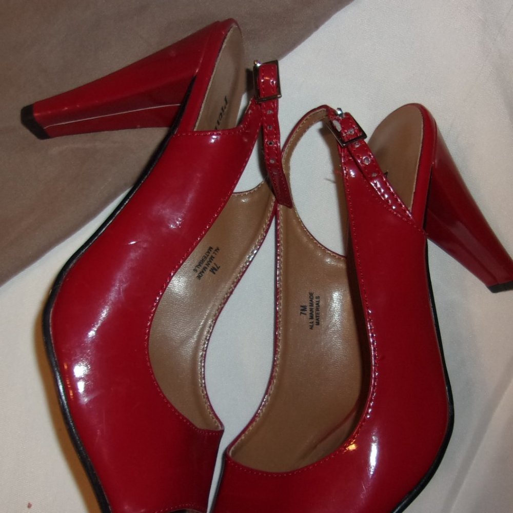pierre dumas womans size 7 medium high casual dress heels seven shoes red shiny - Picture 5 of 7